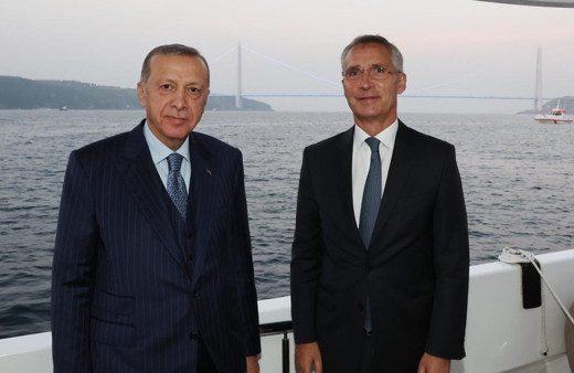 Cumhurbaşkanı Erdoğan'dan NATO'daki görev süresi uzatılan Stoltenberg'e tebrik