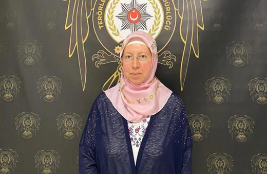 Yıllardır aranıyordu... FETÖ’nün avukatlardan sorumlu ablası yakalandı!