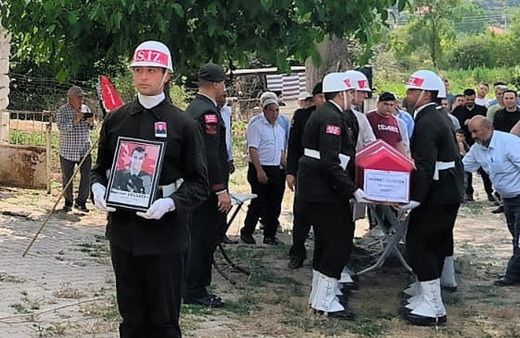 Kalp krizi sonucu hayatını kaybeden asker, Denizli'de gözyaşlarıyla toprağa verildi