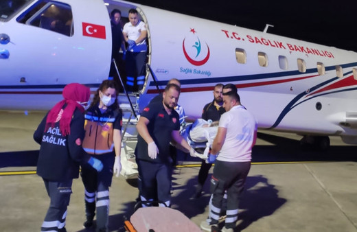 Hac ziyaretinde rahatsızlanan kişi ambulans uçakla Bursa'ya getirildi