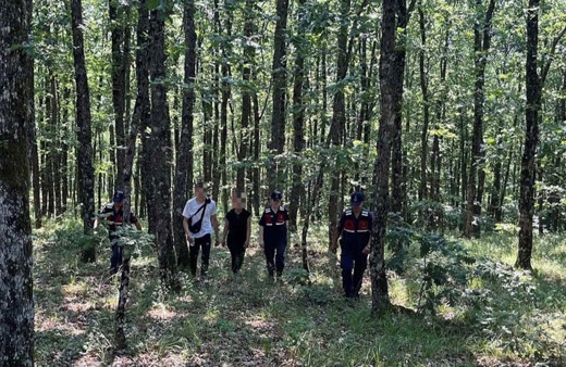 Kırklareli'nde ormanda kaybolan iki kişiyi jandarma ekipleri buldu