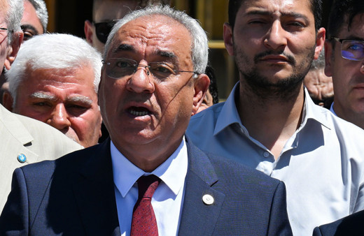 DSP lideri Önder Aksakal emeklilere özel bası istisnalar getirilmeli