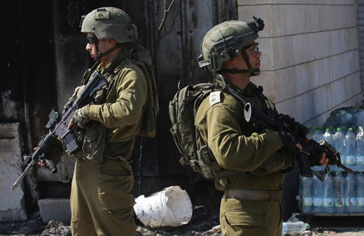 İsrail, Batı Şeria’da Filistinlilere ait iki evi yıktı