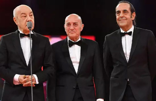 Mazhar Alanson, Özkan Uğur'un vefatı nedeniyle Üsküdar konserini iptal etti