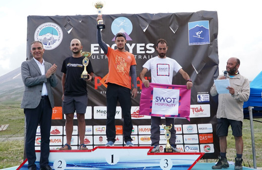 Uluslararası Erciyes Ultra Sky Trail Dağ Maratonu'nda dereceye girenlere ödülleri verildi