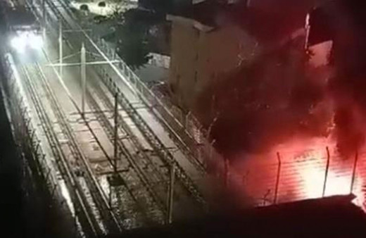 Kağıthane'de metro hattı dibinde korkutan yangın