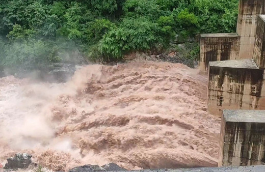 Kastamonu'da sel nedeniyle evler boşaltıldı!