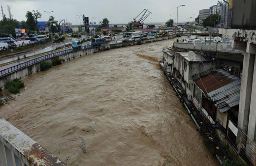 Kritik seviyeye yükseldi! Köprüler trafiğe kapatıldı, dere kenarlarına parklar yasaklandı