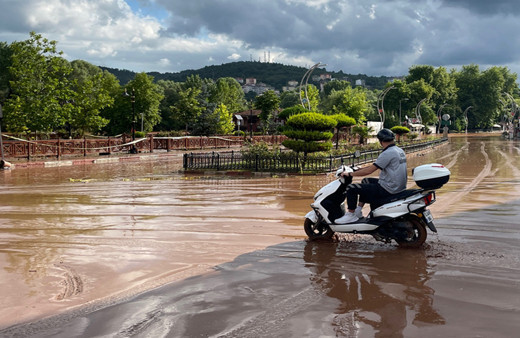 Selin ardından 3 gün süreyle denize girilmesi yasaklandı