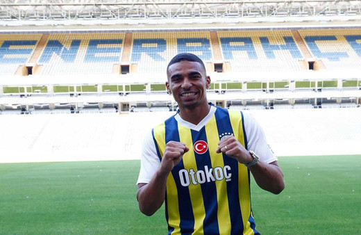 Fenerbahçe Alexander Djiku’yu kadrosuna kattığını açıkladı