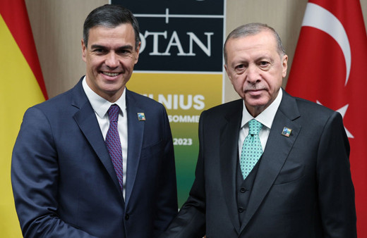 Cumhurbaşkanı Erdoğan'dan NATO Zirvesi'nde peş peşe kritik görüşmeler