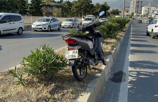 Hatay'da otomobille çarpışan motosikletteki 2 kişi öldü