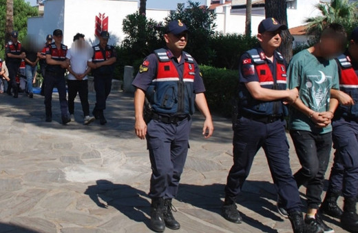 Aydın'da uyuşturucu operasyonunda 8 şüpheli tutuklandı!