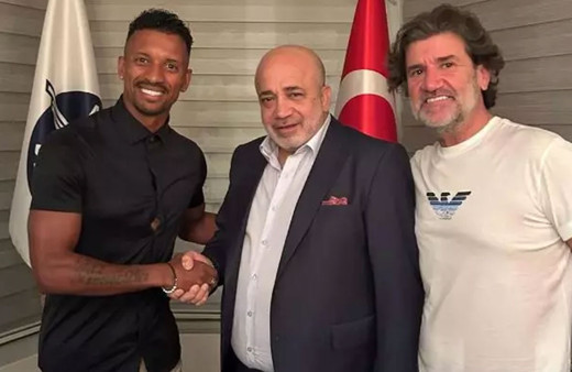 Luis Nani Süper Lig'e geri döndü! 1+1 yıllık imza