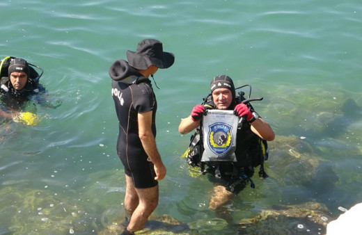 Otomobil içinde ölü bulunmuştu: Katil zanlısı yakalandı! Denize atılan silah böyle çıkarıldı...