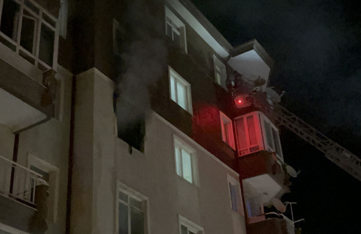 Isparta'da prizde unutulan şarj aleti yüzünden ev yandı!