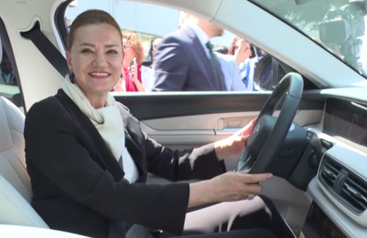 Dokuz Eylül Üniversitesi Rektörü Hotar'ın makam aracı Togg oldu!