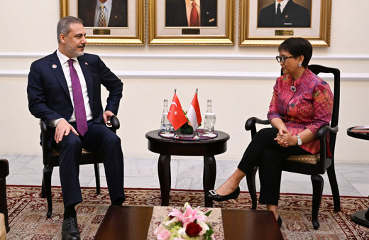 Bakan Fidan, Endonezyalı mevkidaşı Marsudi ile görüştü