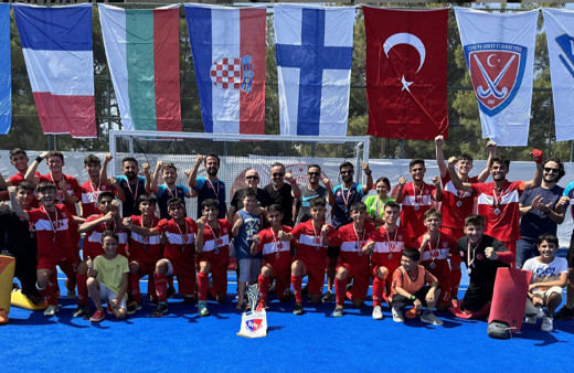 Türkiye 18 yaş altı hokey şampiyonasında 2. oldu