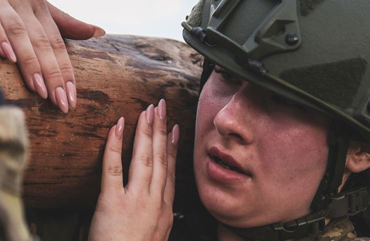 İşte Ukraynalı kadın askerler! Cephede görev almak için hazırlık yapıyorlar!