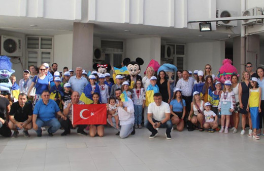 Ukraynalı 40 öksüz ve yetim çocuk savaşın yaralarını Antalya'da saracak!