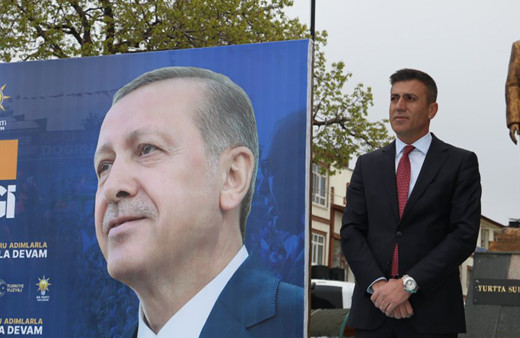 Belediye Başkanı 15 Temmuz etkinliğinde kürsüde kalp krizi geçirdi! Sağlık durumu nasıl?