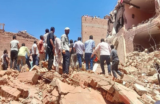 Mısır'da can pazarı! 8 katlı bina çöktü: 3 ölü, çok sayıda yaralı var