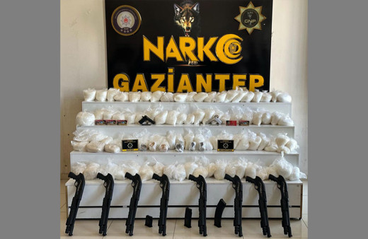 Gaziantep'te 83 kilo 700 gram sentetik uyuşturucu ele geçirildi