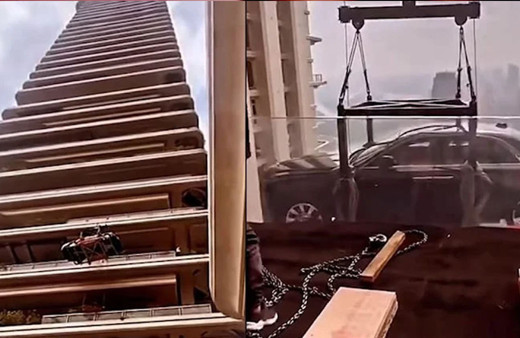 Çinli milyarder lüks arabasını 44. kattaki evine taşıttı