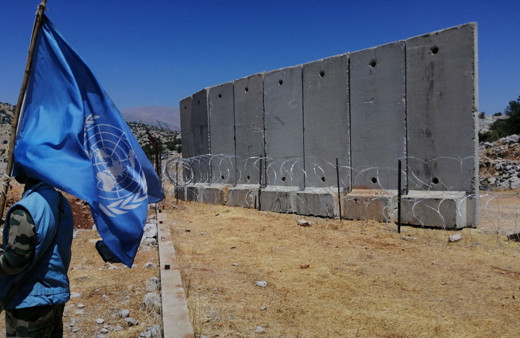 İsrail Lübnan sınırına beton bariyerler yerleştiriyor!