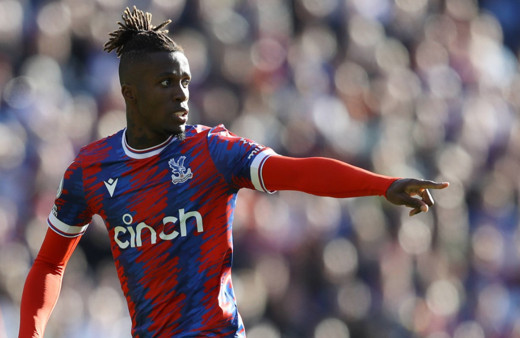 Galatasaray, Fenerbahçe'nin istediği Wilfried Zaha için teklif yaptı