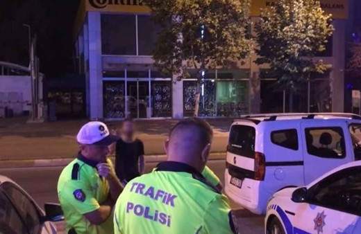 Kocaeli’de alkollü sürücü gazeteciyi hedef aldı! Tehdit ve küfür savurdu o anlar kamerada