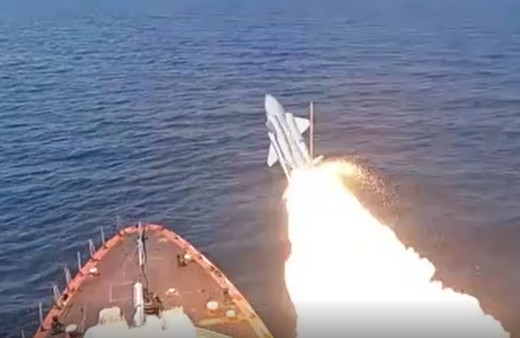 Karadeniz'de tansiyon yeniden yükseldi! Restleşme sonrası Rusya'dan flaş hamle: Gerçek mühimmat kullanıldı!