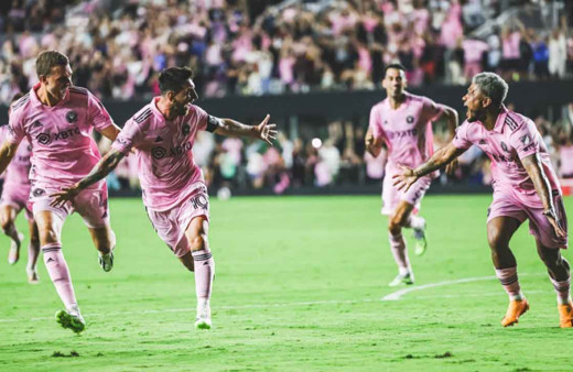 Lionel Messi, Inter Miami kariyerine harika başladı! 90+4'te frikikten galibiyeti getirdi...