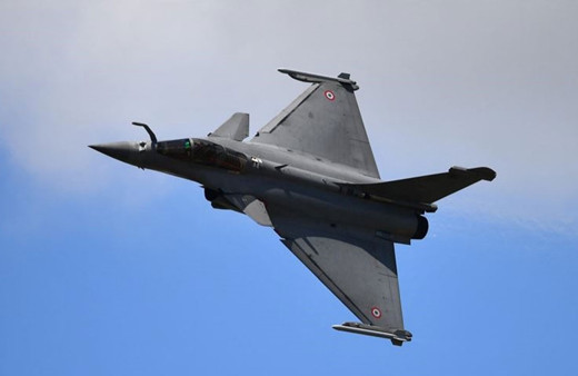 Yunanistan, Fransa'dan 17. Rafale savaş uçağını teslim aldı!