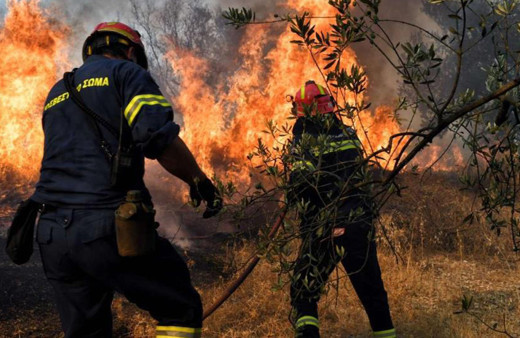 6 gündür alev alev yanıyor! Rodos’taki orman yangınında 19 bin kişi tahliye edildi