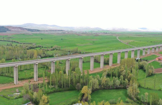 Ankara-İzmir Hızlı Treni ile 14 saatlik yolculuk 3,5 saate inecek!