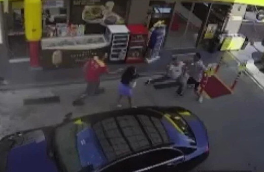 Beşiktaşlı futbolcu Emrecan Uzunhan'a saldırı anının görüntüsü ortaya çıktı