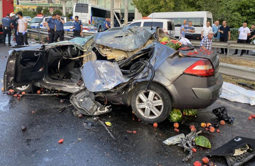 Küçükçekmece'de iki genç kazada feci şekilde hayatını kaybetti