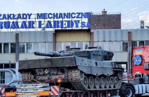 Ukrayna'ya verilen Leopard 2 tankları Polonya’ya getirildi