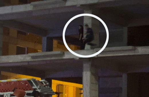 İntihara kalkışan kızı itfaiye amiri böyle kurtardı! O anlar kamerada