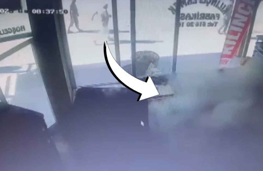 Adana çok fena sallandı! Korkutan deprem anı kamerada: Fırının bacası koptu,  iş yerini duman kapladı!