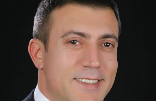 Kürsüde konuşurken yere yığılmıştı Hınıs Belediye Başkanı Erdoğan Eren hayatını kaybetti