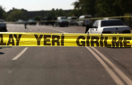 Erzurum'da feci kaza! Otomobiller köprüden düştü 3 kişi yaralandı