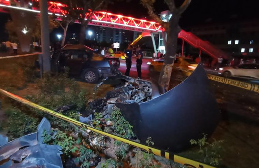 16 yaşında direksiyon başına geçti, makas attı! Feci kaza kaçınılmaz oldu