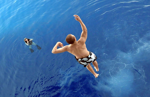 Yüzerken bu hareketlere aman dikkat! Sonucu felç ve ölüm olabilir