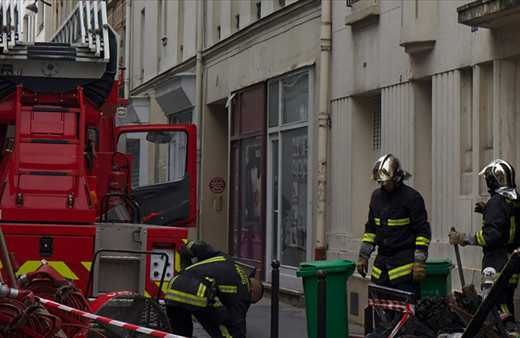 Fransa Müslüman genci konuşuyor! Yangından kurtardığı 17 kişiyle Fransa'nın kahramanı oldu
