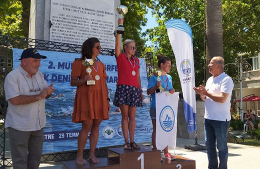 Mudanya Körfezi Açık Deniz Yüzme Maratonu'nda Yalova'dan Bursa'ya yüzdüler