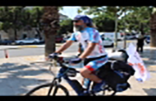 Oğlunu kaybeden babadan duygulandıran hareket! Başka çocuklara umut olmak için yollara düştü