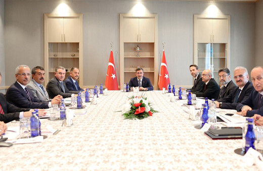 Külliye'de deprem koordinasyon toplantısı! Cevdet Yılmaz ve bakanlar bir araya geldi